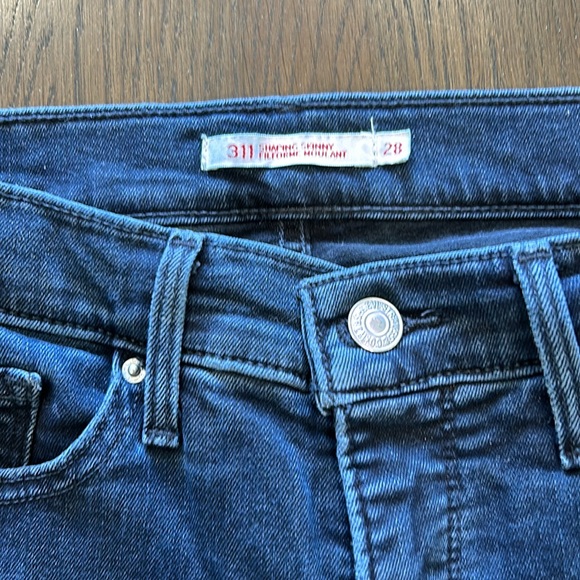 Levi’s 311, shaping skinny jeans; size 28; soft black - Picture 2 of 6